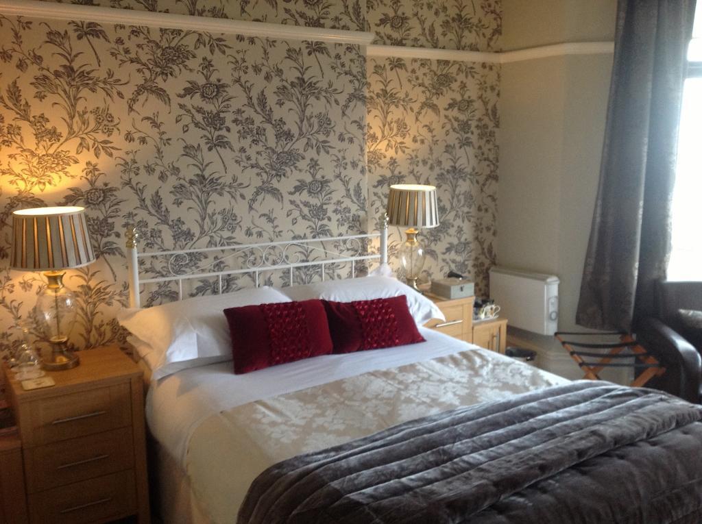Yacht Bay View Hotel Morecambe Room photo